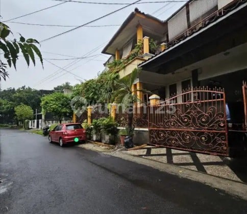 Rumah Induk dan Kost 8 Pintu Full isi di Veteran Bintaro Jakarta Sel