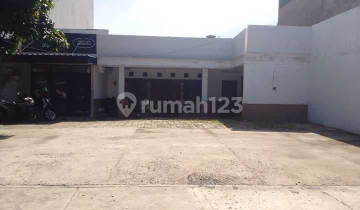 Disewakan Rumah Pinggir Jalan Raya Super Srategis