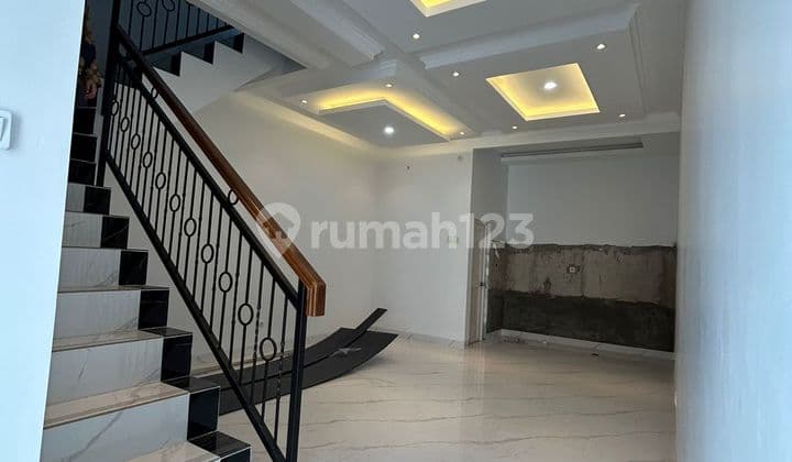 Di Sewakan Rumah Cantik Dekat MRT Hj.nawi