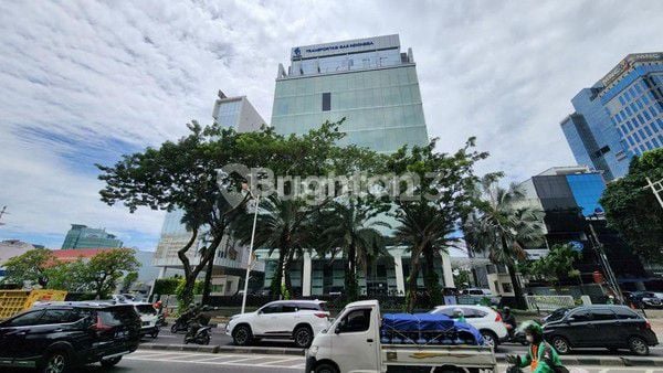 Gedung Perkantoran Graha Makmur, Menteng Jakarta Pusat, Lokasi Sangat Strategis