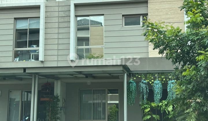 Golf Island PIK Semi-Furnished House Size 6x12.5 2 Floors Negotiable Until Deal.