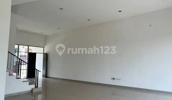 Langsung View Danau! Rumah Mewah 2,5 Lantai Uk 250M2 di Pik 2.