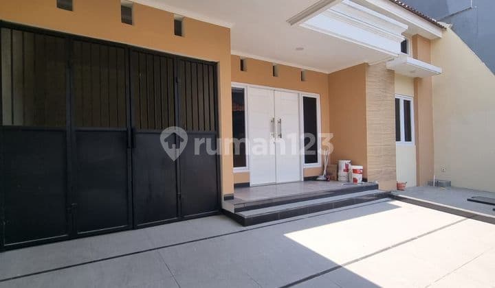 Dijual Rumah Baru Siap Huni Dekat Galaxy Mall