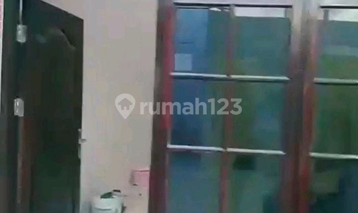 Disewakan Rumah 1 Lantai Kosongan Lokasi Dekat Kampus Upn, Gunung Anyar