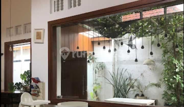 Dijual Bangunan Komersial Strategis di Surabaya Pusat