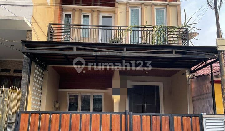 Budi Indah House for Sale, 6x15m2 Area, Tangerang
