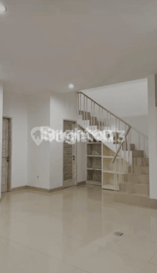 Rumah 2 lantai semi furnished dengan model desain minimalis dipusat kota Denpasar diarea Denpasar Renon