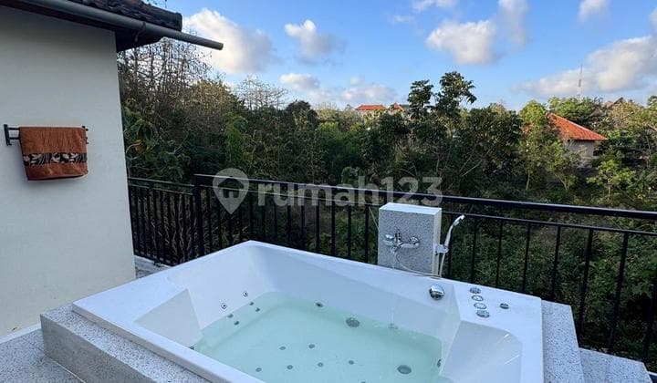 Rumah Siap Huni 2 Lantai Full Furnished With Pool Jacuzzi Akses Jalan Lebar Kawasan Bebas Banjir Lokasi Strategis Dekat dengan Wisata Pantai, Airport,Rs dan Supermarket Diarea Ungasan