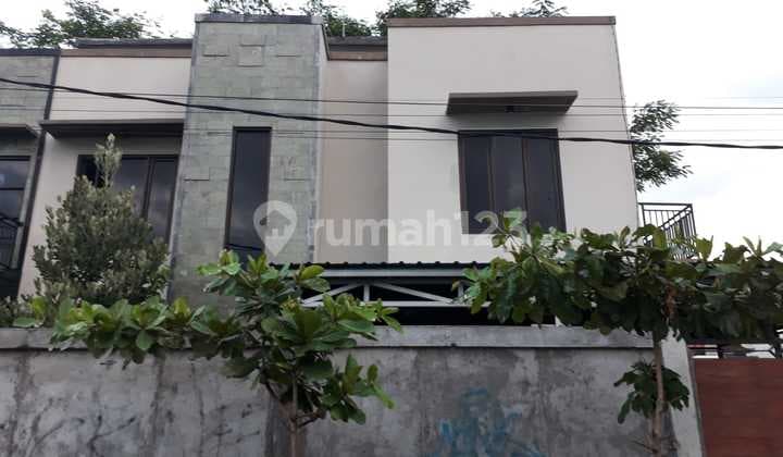 2-Storey Residential House Hook Position Located in the Center of Denpasar City in the West Denpasar Area.