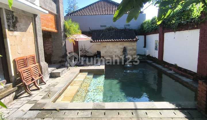 Villa di Main Street Area Sanur Denpasar Area Perintis Sanur Dikelilingi oleh Hotel, Restoran, dan Tempat Tinggal Ekspat