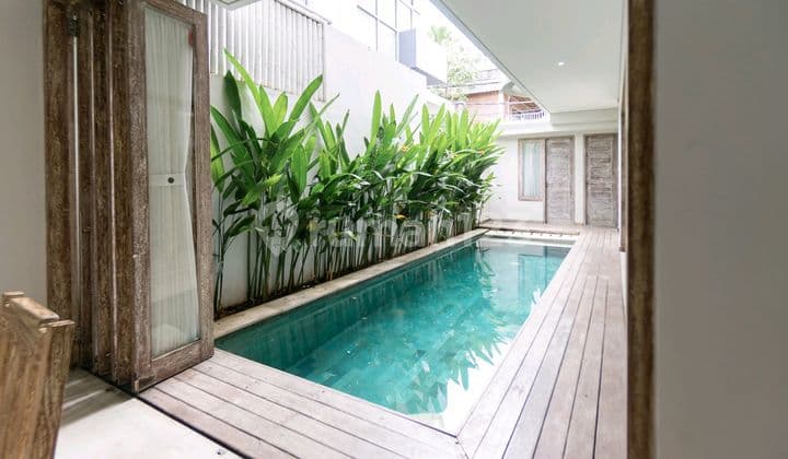 Villa 2 Lantai With Swimming Pool Lokasi Strategis Dekat Dengan Wisata Pantai Diarea Seminyak