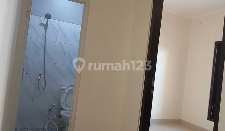 2-Story Ready-to-Occupy Residential House in West Denpasar City Near Schools, Hospitals, Restaurants, Coffee Shops, Supermarkets, Traditional Markets