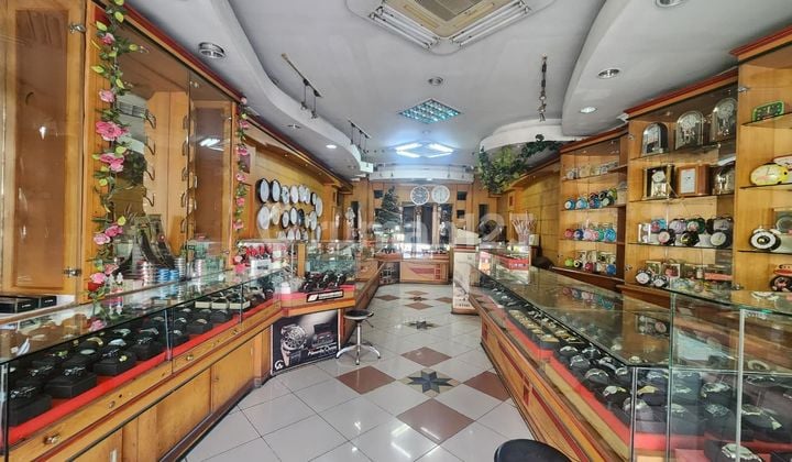 Ruko 3 Lantai Dipinggir Jalan Utama Gatsu Tengah Lokasi Strategis Cocok Untuk Segala Usaha + Tempat Tinggal Maupun Perkantoran