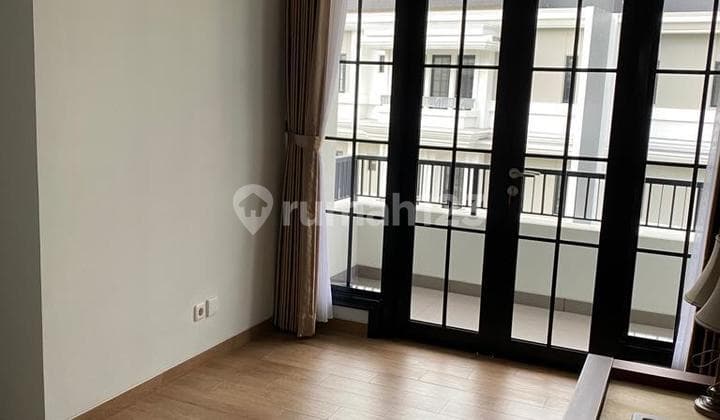 Winona Alam Sutera 2 Lantai 5 Kamar, Ada Kitchen Set dan Solar Water Heater