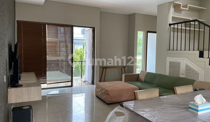 Rumah Cantik di De Park Bsd 2 Lantai Rapih Siap Huni Lokasi Bagus