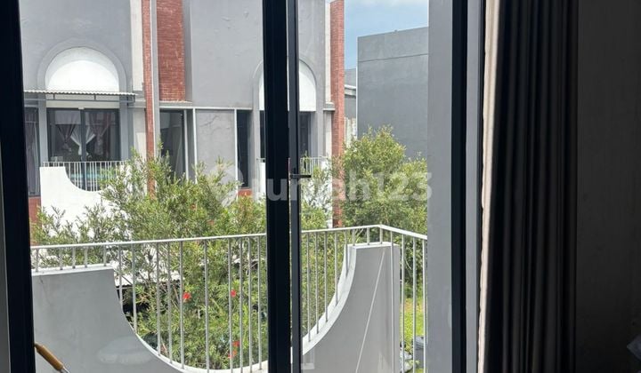 Rumah Cantik di Freja Bsd City 2 Lantai Full Furnish Siap Huni