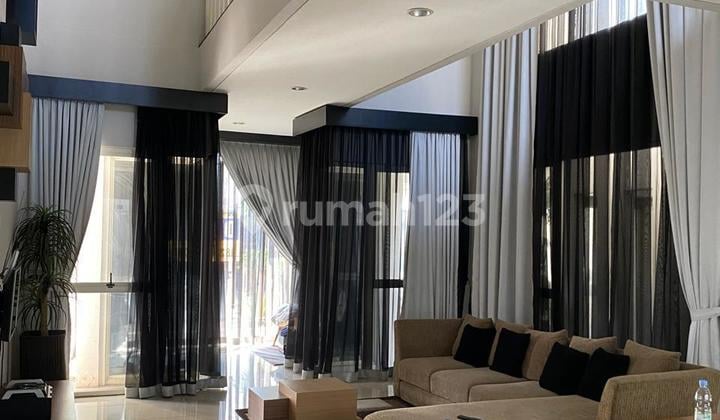 Rumah Cantik di Alam Sutera 2 Lantai Furnished Siap Huni