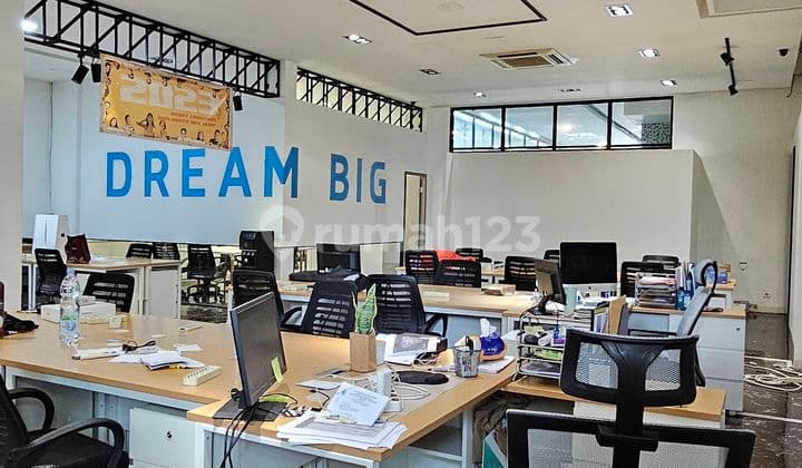Nego Ruang Bisnis Strategis Jalan Utama Kemang Jakarta Selatan