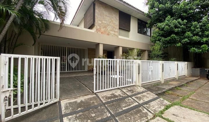 Rumah Kontrakan Hoek Nyaman Strategis SHM di Kuningan Jakarta