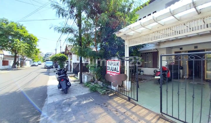 Rumah Butuh Minim Renovasi SHM di Lebak Bulus
