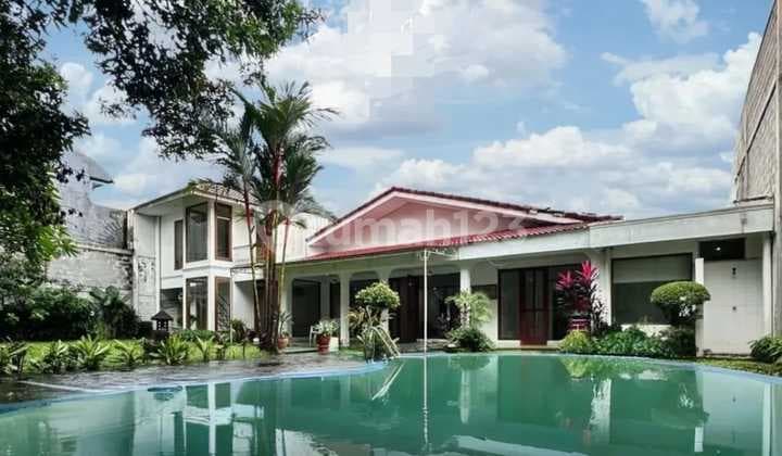 Rumah, 2 Lantai, SHM, di Kemang,
