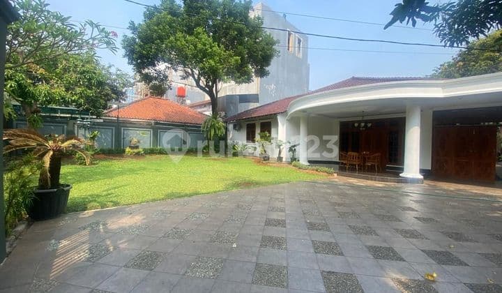 Rumah Bagus Modern Tradisional Nyaman Strategis Ampera Jakarta