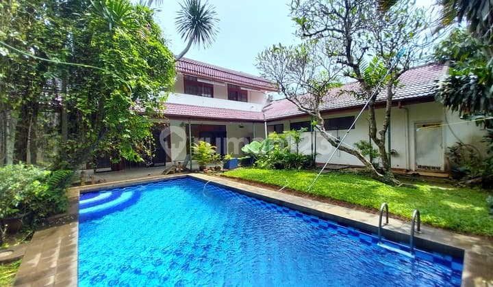 Rumah 2 Lantai, Bebas Banjir, Kemang Jakarta Sela