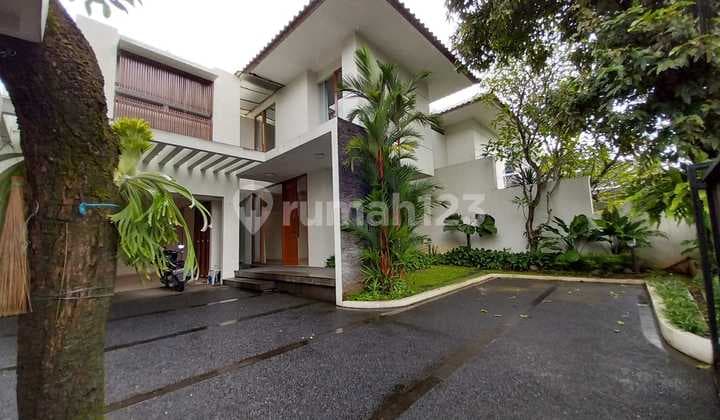 Rumah, 2 Lantai, SHM, di Kemang