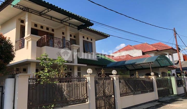 Rumah bagus dan nyaman di Cirendeu