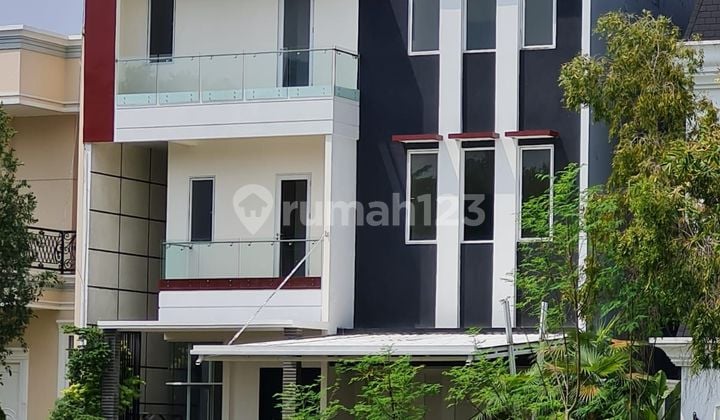 Rumah bagus 3 lantai di Alam Sutera