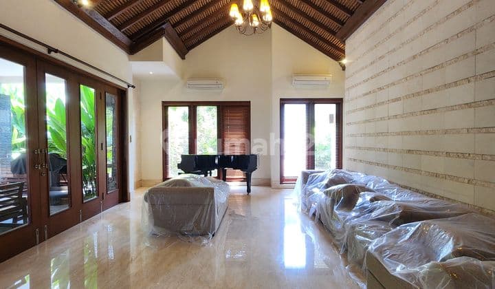 Rumah Mewah Tropical Resort di Cipete, Dilengkapi Paviliun Tamu