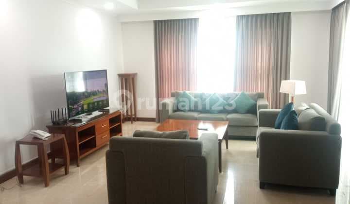 RENT A LUXURY APARTMENT! Pondok Indah - Golf View, 2 BR + Study