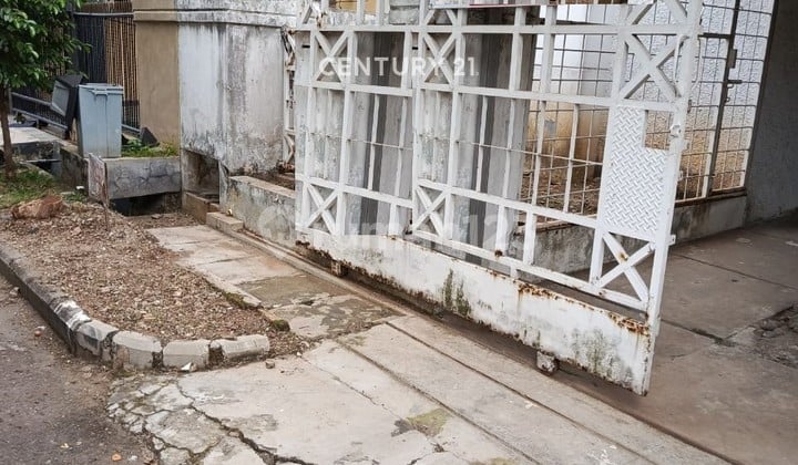 Dijual Rumah Strategis Harga Menarik Di Bintaro Sektor 9