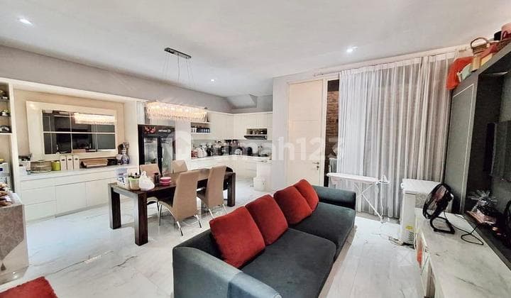 Dijual Mewah Furnish Palm Beach, Pakuwon City