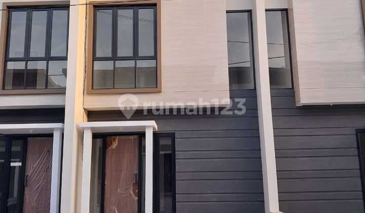 Dijual Rumah Baru 2 Lantai Alana Gunung Sari, Surabaya Barat
