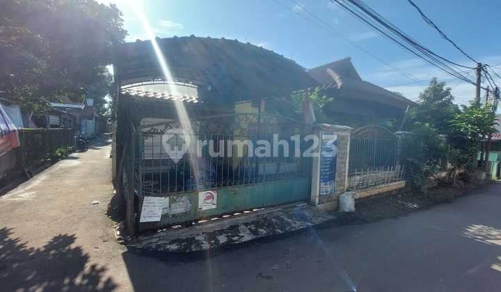 Dijual Rumah Halaman Luas di Margonda Raya Depok