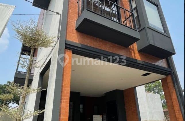 Rumah Modern Minimalis with smart Home di Pasar Minggu Jak - Sel
