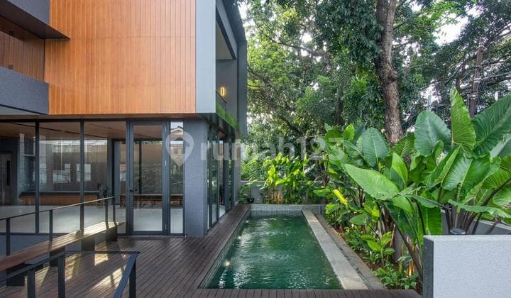 Rumah Mewah 4 Lt Private Pool + Lift di Kemang Jakarta - Selatan