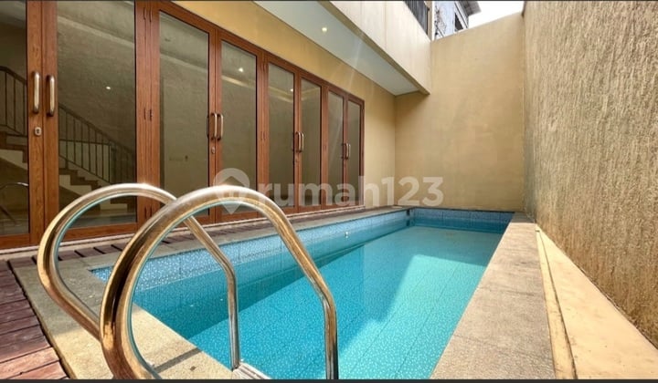 Turun Harga Rumah 2 LT Private Pool di Kemang Jakarta - Selatan