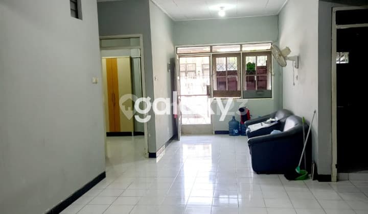 For Sale House on Jl Puri Anjasmoro