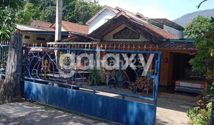 Dijual Rumah+Ruang Usaha di Jl Wisnu Wardana, Ungaran Barat