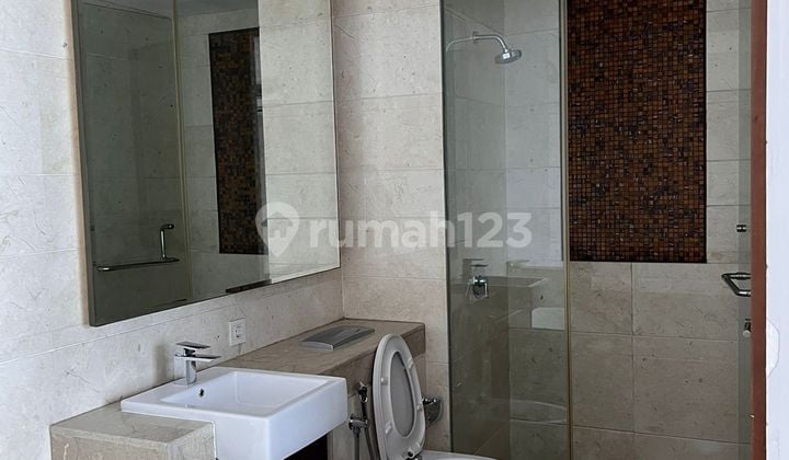 The Windsor Apartment is located in the CBD area of Puri Indah Raya.