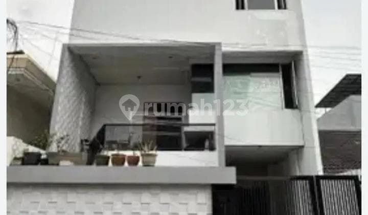 Taman Kencana Modern Minimalist House at an Affordable Price