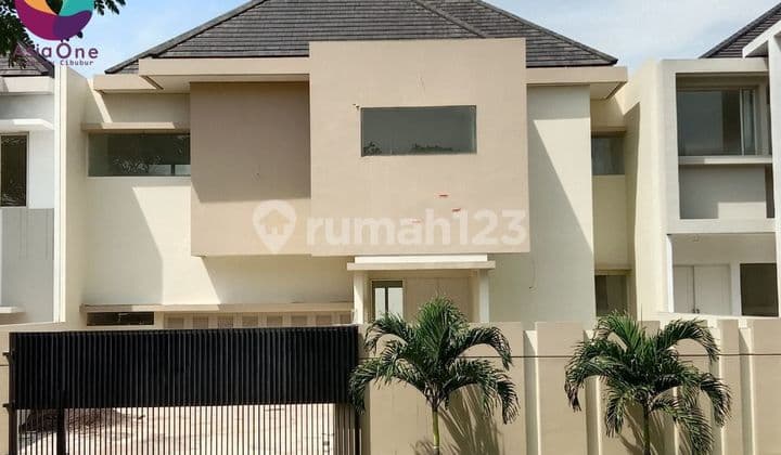 Rumah 2 Lantai HGB Bagus Barat Area Perkantoran