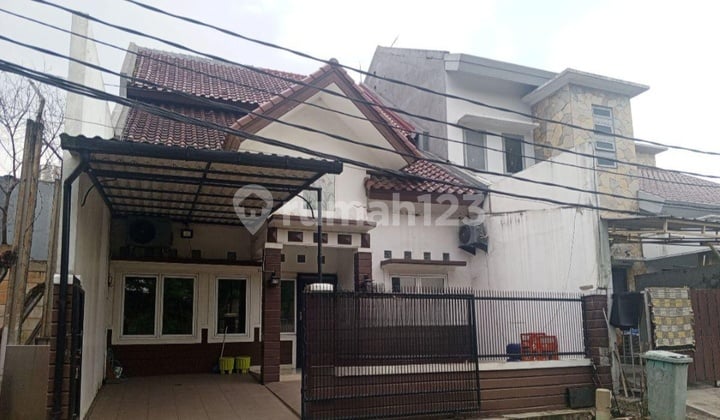 Rumah Hoek Bagus SHM di Cibubur