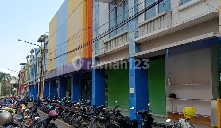 Ruko 352 M² Semi Furnished SHM