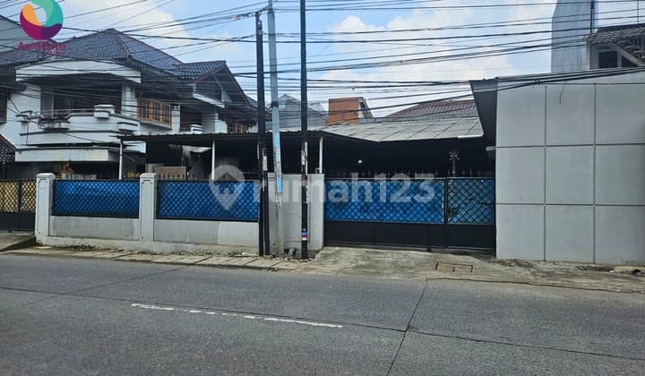 Ruang-Usaha di Kranggan 330.0 M² Semi Furnished SHM