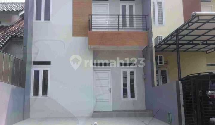 Rumah Bagus SHM di Narogong