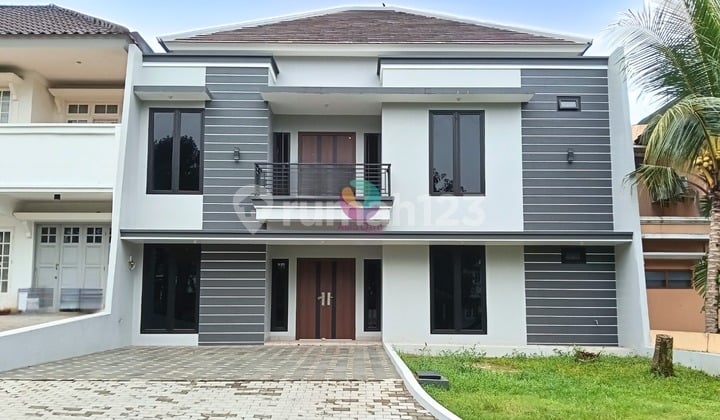 Bisa KPR, Rumah, 2 Lantai, Dekat Landmark, Bebas Banjir,