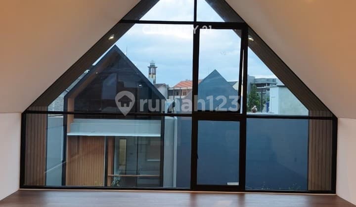 Rumah Setraduta Cemara Riverside Residence Type Rhine Mewah Nyaman Strategis